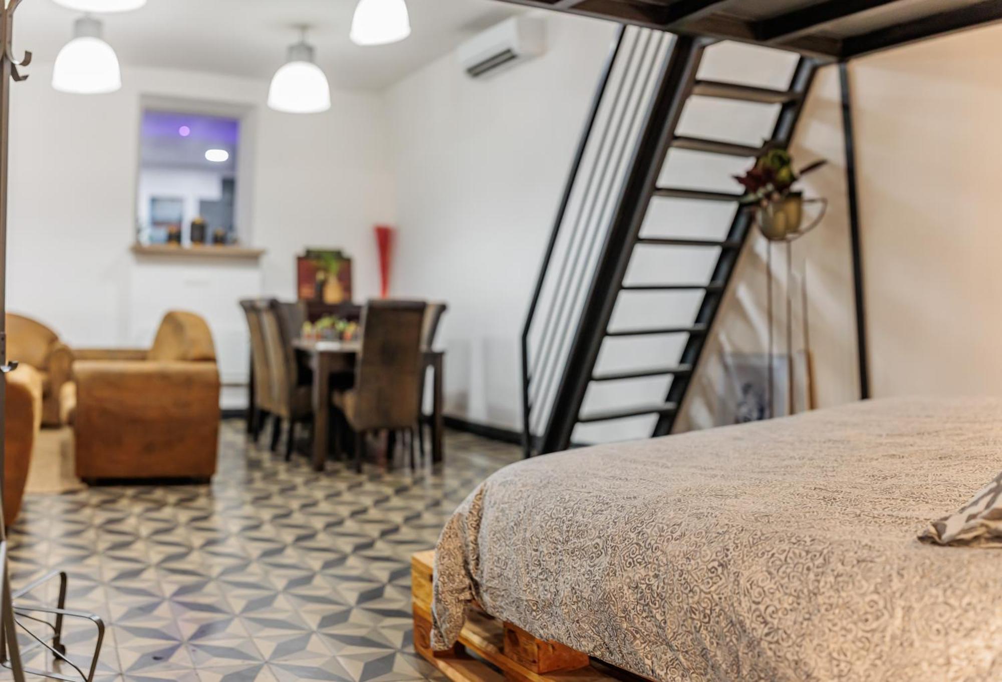 Loft Ssl Insolite!!!! Appartement Gignac-la-Nerthe